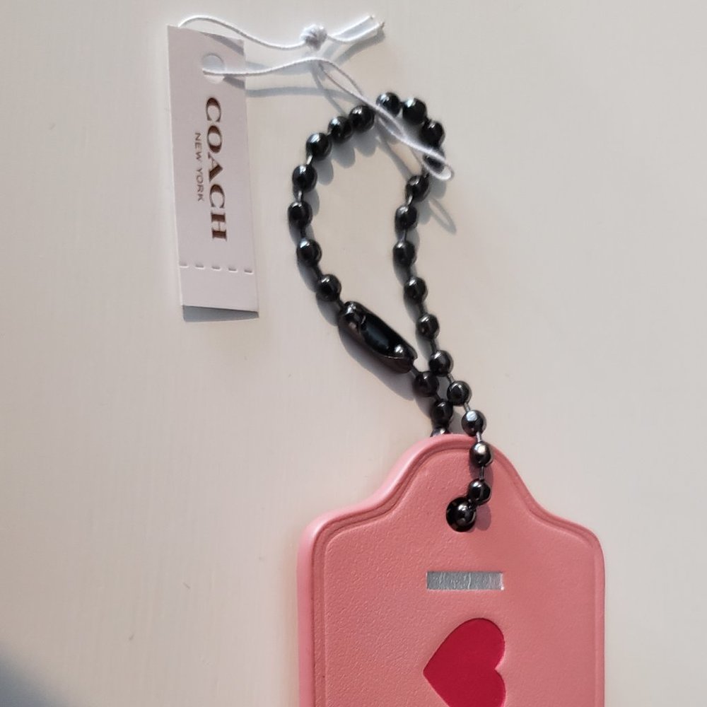 Coach Taffy Pink "I ❤️ MOM" XL Hangtag ** NWT ** - Picture 8 of 8